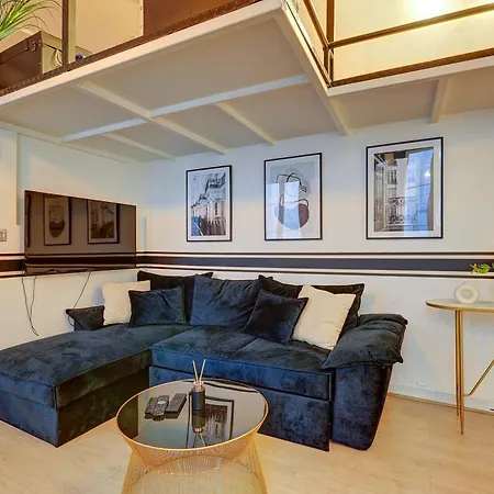 106 - Fabulous In Champs Elysees Apartment Paris